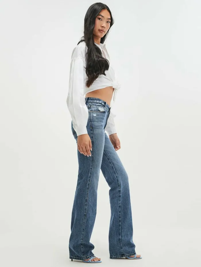 Eco Sexy Straight Jeans Blue Vibrations Jeans and Denim GUESS Women Eco Sexy Straight Jeans Blue Vibrations Jeans and Denim GUESS Women