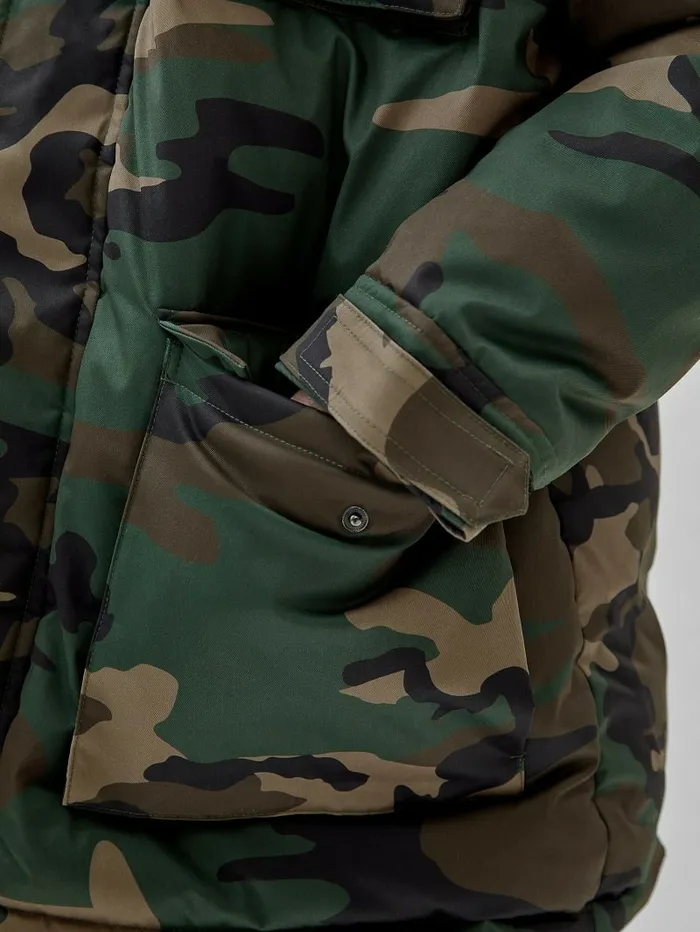 Jackets and Coats GUESS Originals Parka Jacket Surplus Camo 8211 GUESS Men Jackets and Coats GUESS Originals Parka Jacket Surplus Camo 8211 GUESS Men