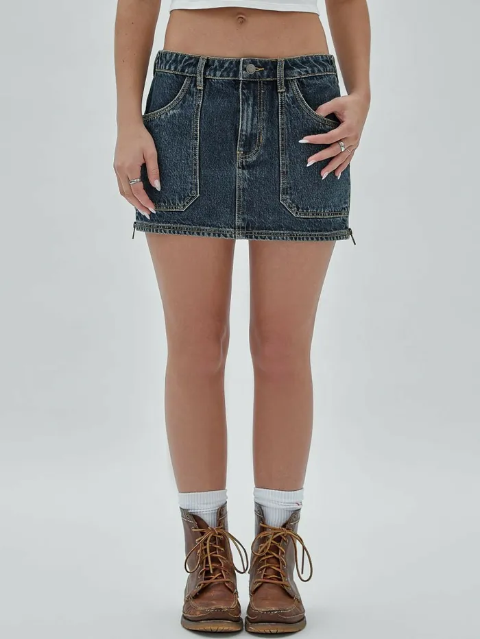 Jeans and Denim GUESS Women GUESS Originals Zip Denim Mini Skirt Go Flight Medium Wash Jeans and Denim GUESS Women GUESS Originals Zip Denim Mini Skirt Go Flight Medium Wash