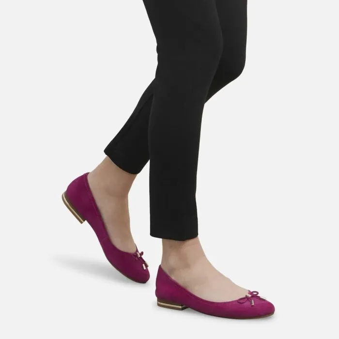 Kenneth Cole Balance Suede Ballet Flat Magenta Women Flats