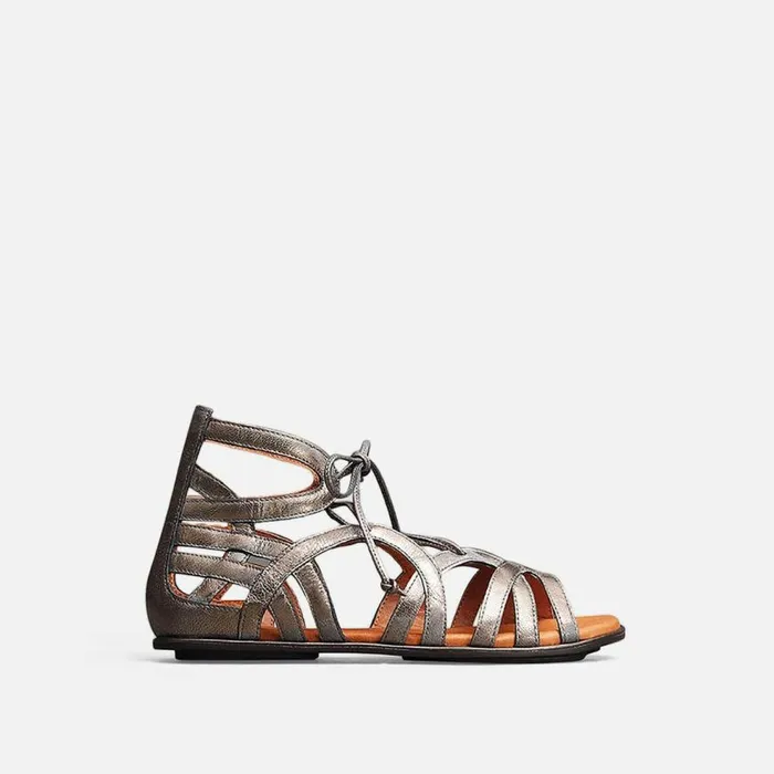 Kenneth Cole Break My Heart 3 Graphite Women Gentle Souls