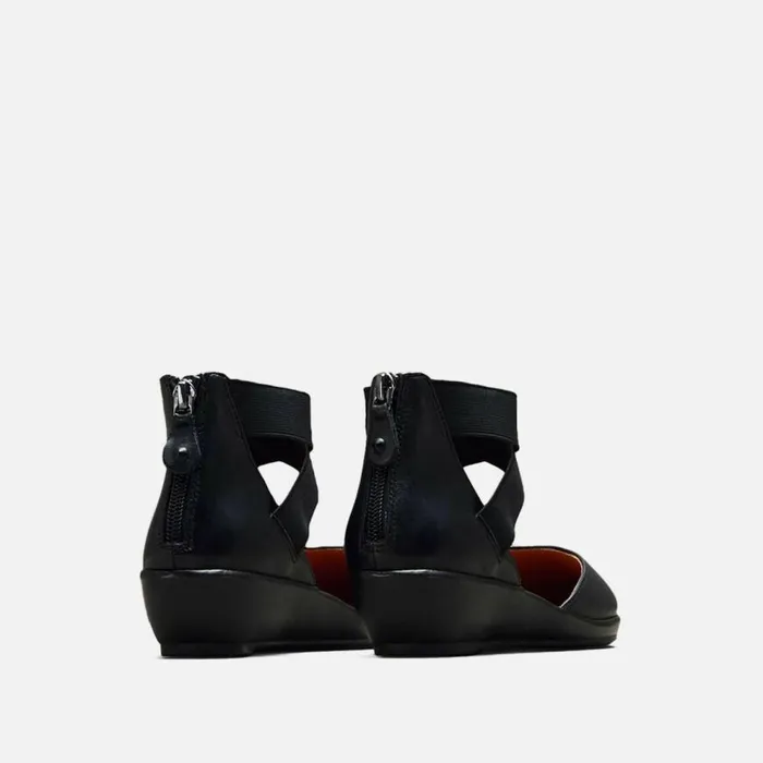 Kenneth Cole Noa Ankle Strap Wedge Black Women Flats