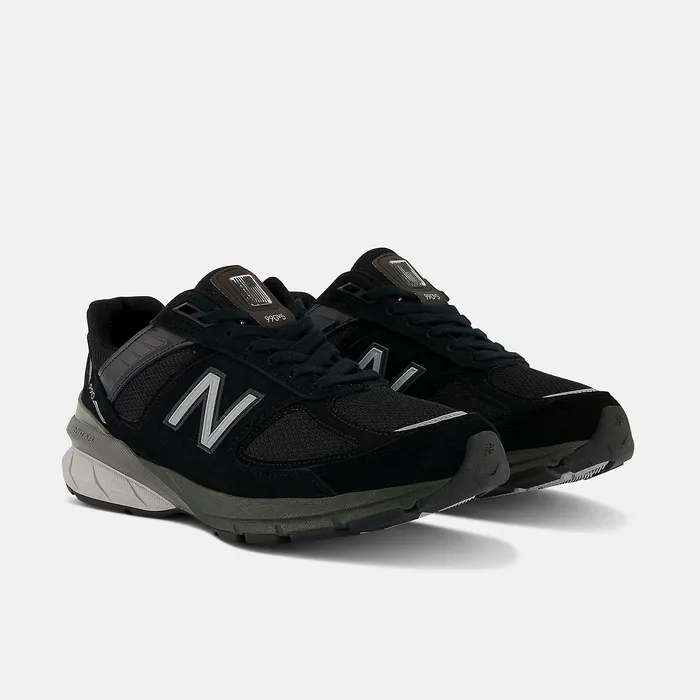 Lifestyle New Balance Women MADE in USA 990v5 Core Black with Silver Lifestyle New Balance Women MADE in USA 990v5 Core Black with Silver