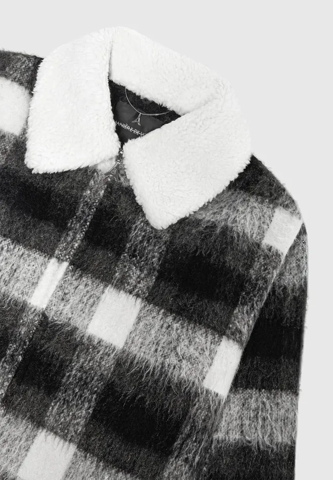Men Manire De Voir Boxy Check Jacket With Borg Collar Blackwhite