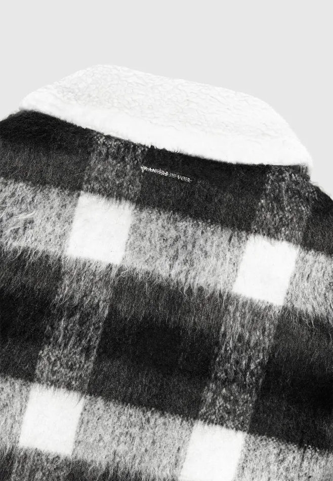 Men Manire De Voir Boxy Check Jacket With Borg Collar Blackwhite