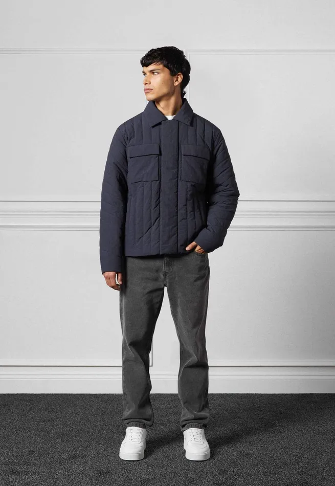 Men Manire De Voir Quilted Harrington Jacket Navy