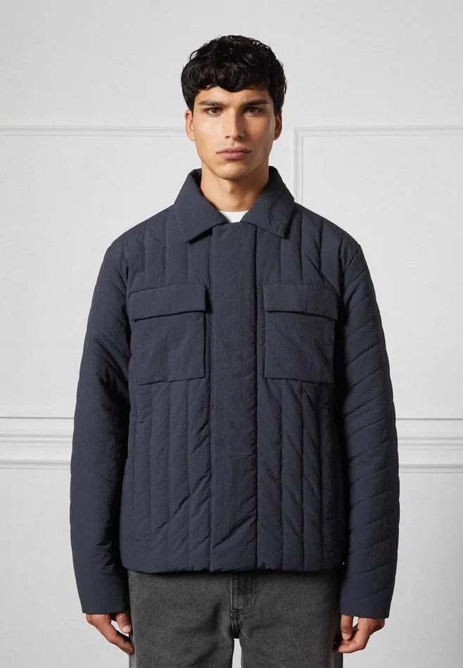 Men Manire De Voir Quilted Harrington Jacket Navy