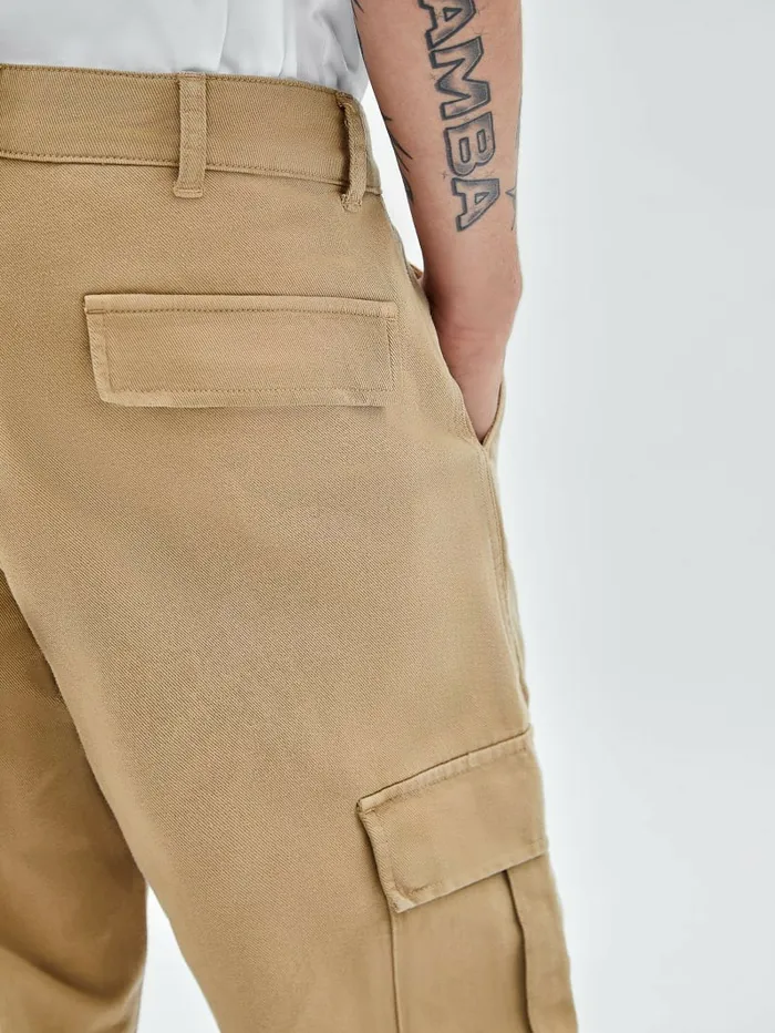 Pants and Shorts GUESS Men GUESS Originals Cargo Pants Tan Pants and Shorts GUESS Men GUESS Originals Cargo Pants Tan