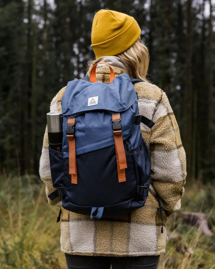Passenger Backpacks and Bags Boondocker Recycled 26L Backpack Dark Denim Deep Navy Dark Denim Deep Navy 8211 WomenMen