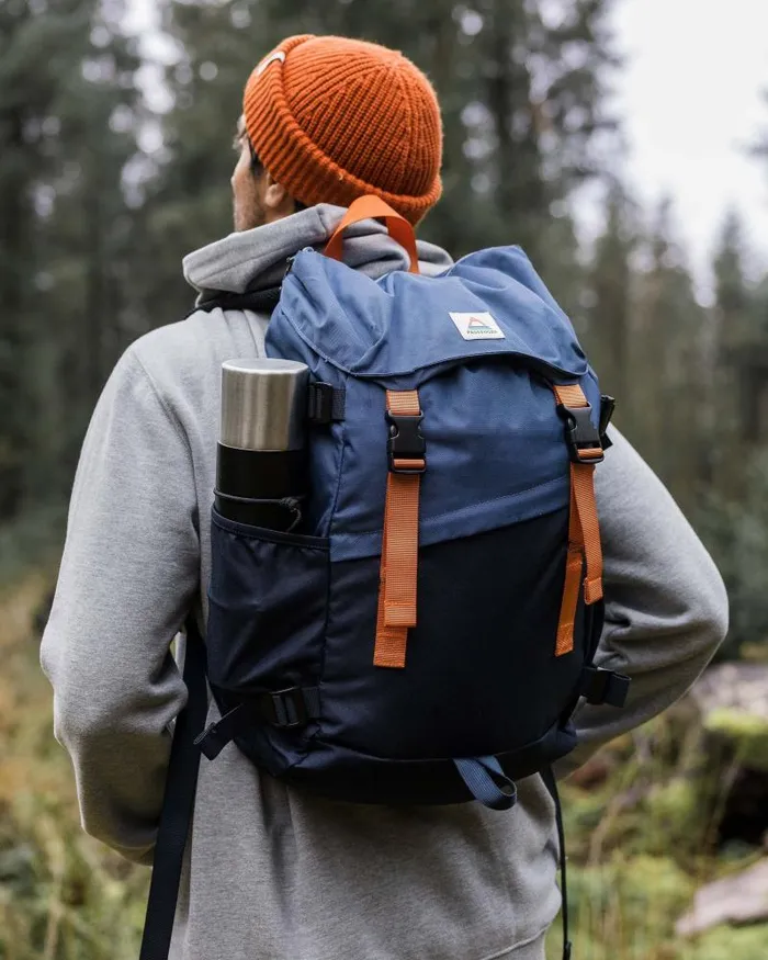 Passenger Backpacks and Bags Boondocker Recycled 26L Backpack Dark Denim Deep Navy Dark Denim Deep Navy 8211 WomenMen