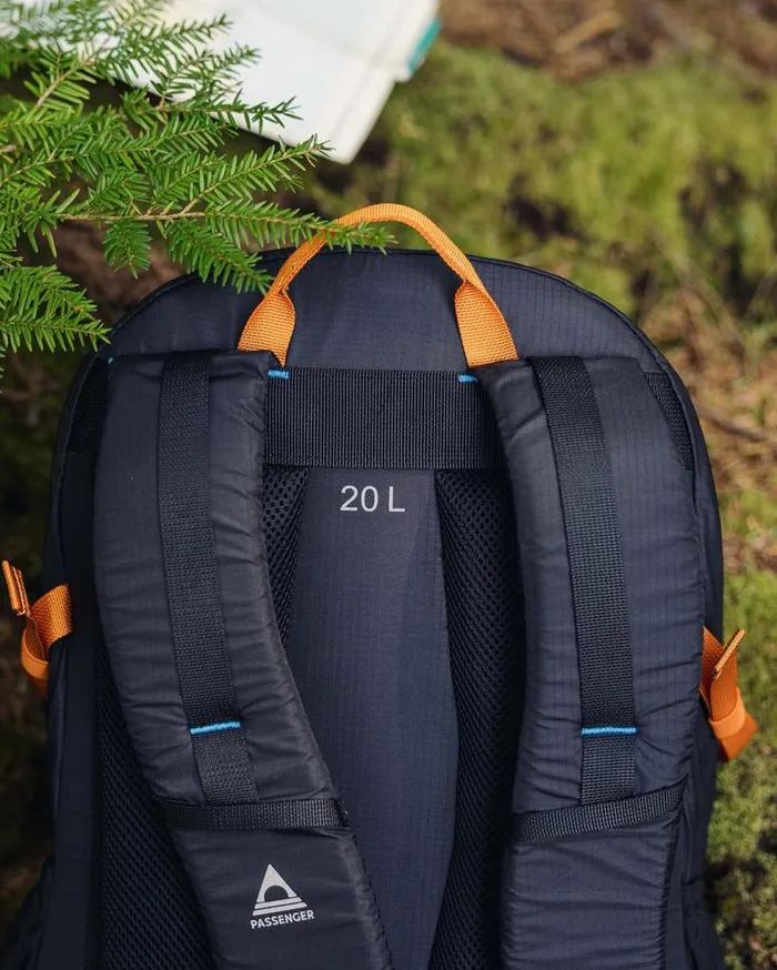 Passenger Backpacks and Bags Track Recycled 20L Backpack Black Black 8211 WomenMen
