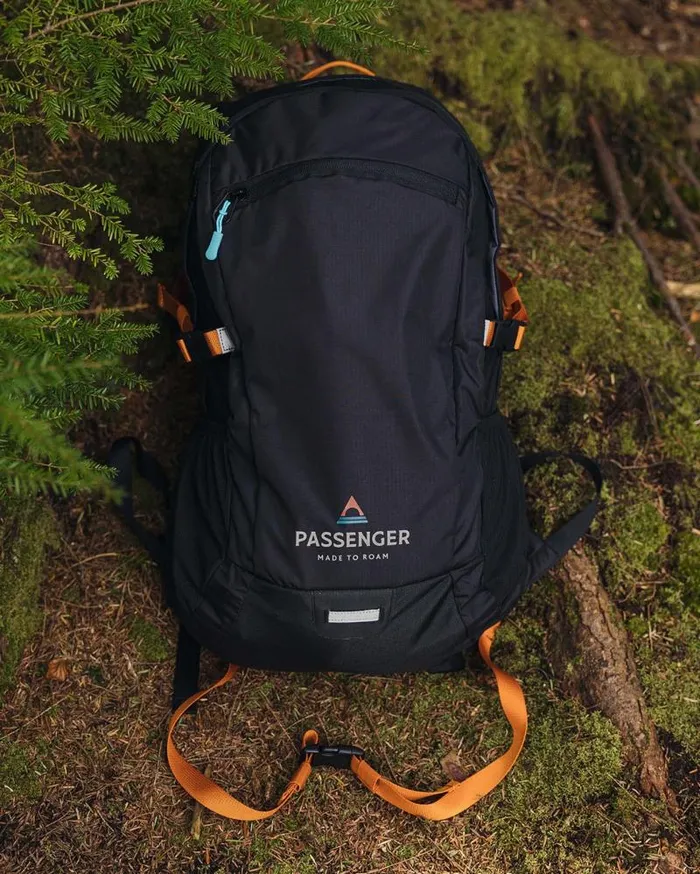 Passenger Backpacks and Bags Track Recycled 30L Backpack Black Black 8211 WomenMen Passenger Backpacks and Bags Track Recycled 30L Backpack Black Black 8211 WomenMen