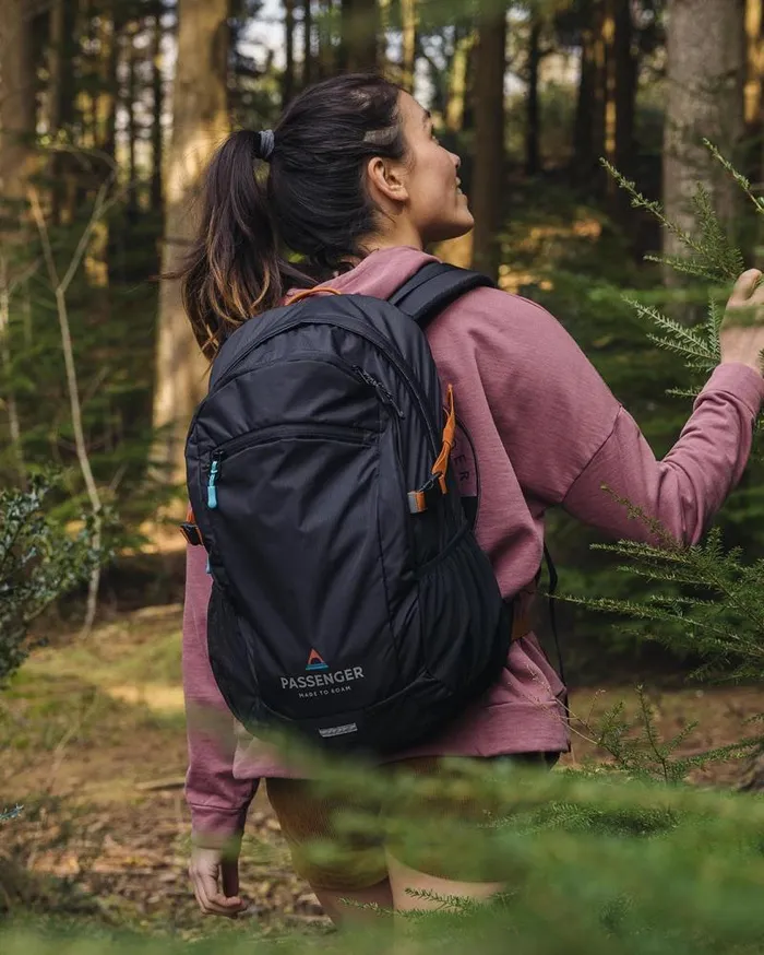 Passenger Backpacks and Bags Track Recycled 30L Backpack Black Black 8211 WomenMen