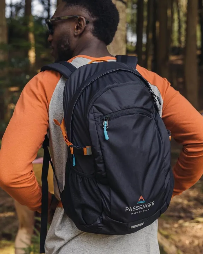 Passenger Backpacks and Bags Track Recycled 30L Backpack Black Black 8211 WomenMen