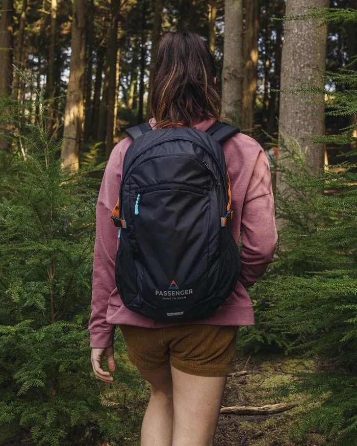 Passenger Backpacks and Bags Track Recycled 30L Backpack Black Black 8211 WomenMen