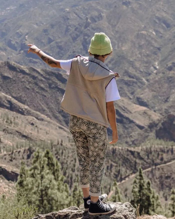 Passenger Tops Beebalm Recycled Sherpa Fleece Vest Oatmeal Oatmeal 8211 Women