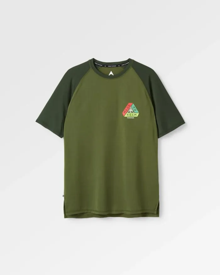 Passenger Tops Dawn To Dusk Recycled Active Tshirt Khaki Khaki 8211 Men