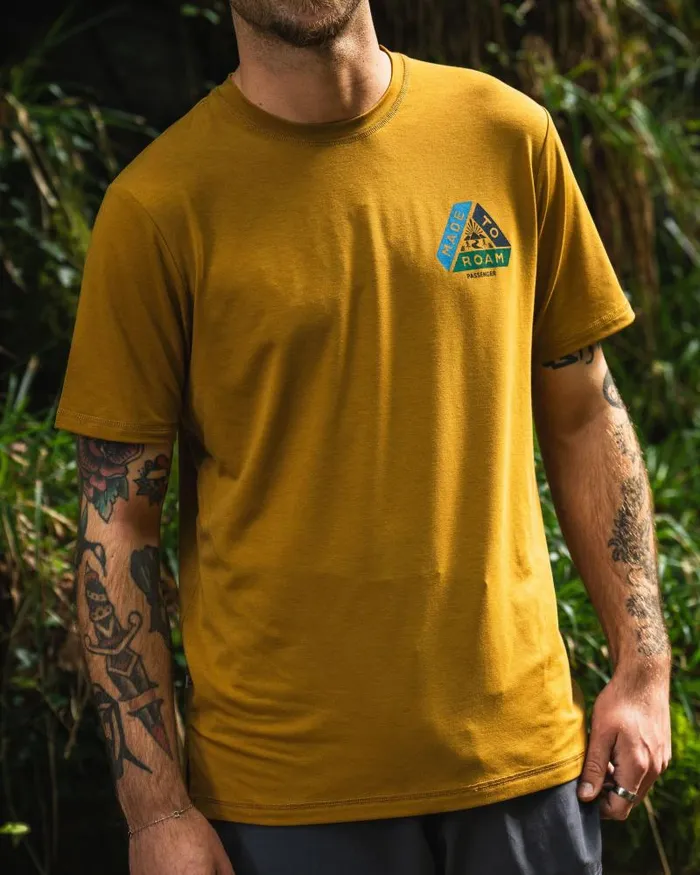 Passenger Tops Trail Active Recycled Tshirt Dusty Ochre Dusty Ochre 8211 Men