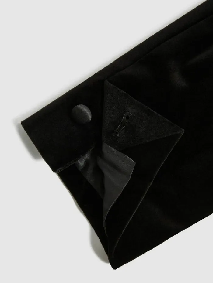 REISS Suits and Tailoring Men Modern Fit Velvet Single Breasted Tuxedo Jacket Black