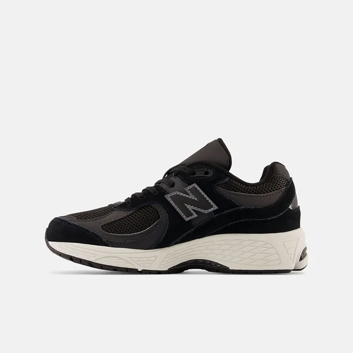 Size 35 8211 7 Kids 2002 Black with Phantom New Balance Size 35 8211 7 Kids 2002 Black with Phantom New Balance