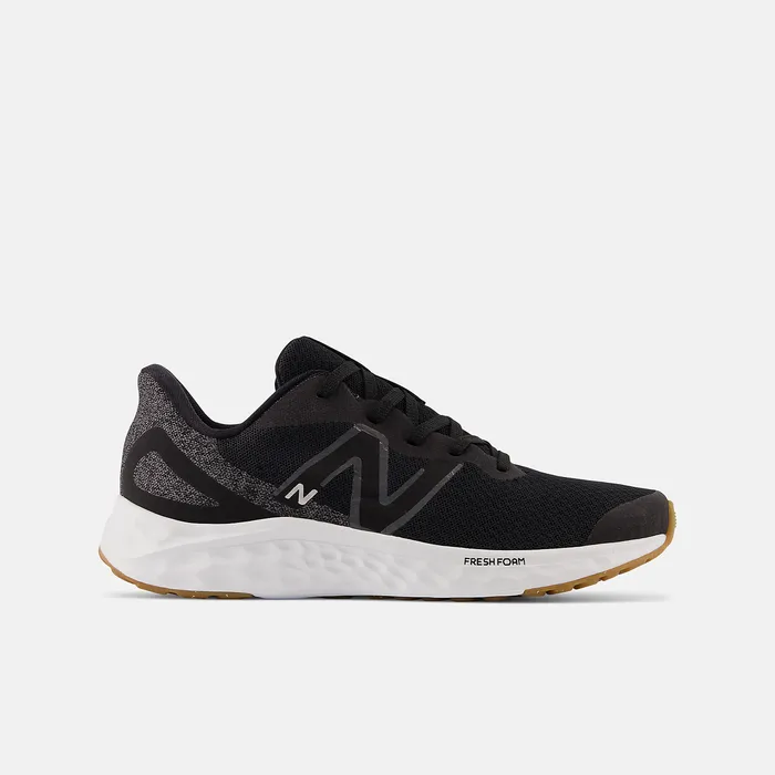 Size 35 8211 7 New Balance Kids Fresh Foam Arishi v4 Black with White