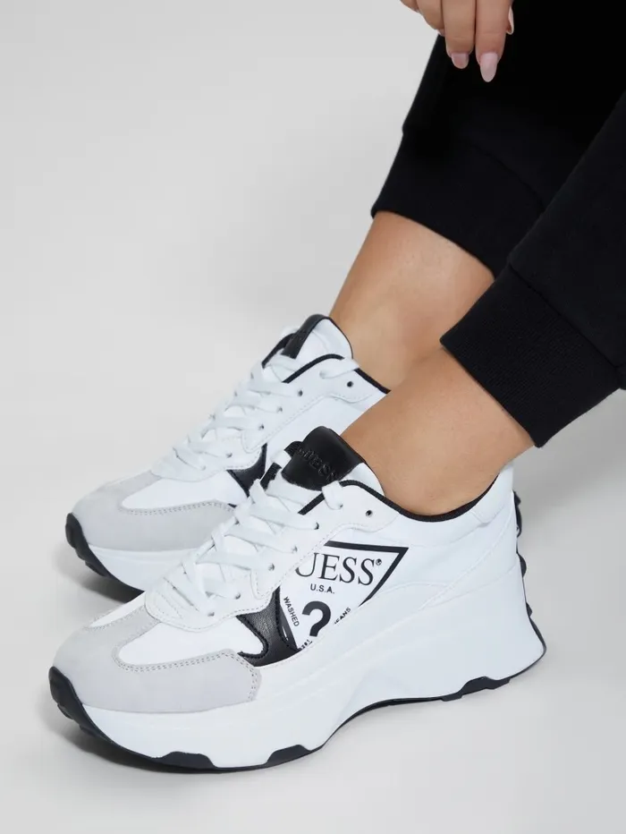 Sneakers Women GUESS Caleb Printed Joggers White 144 Sneakers Women GUESS Caleb Printed Joggers White 144