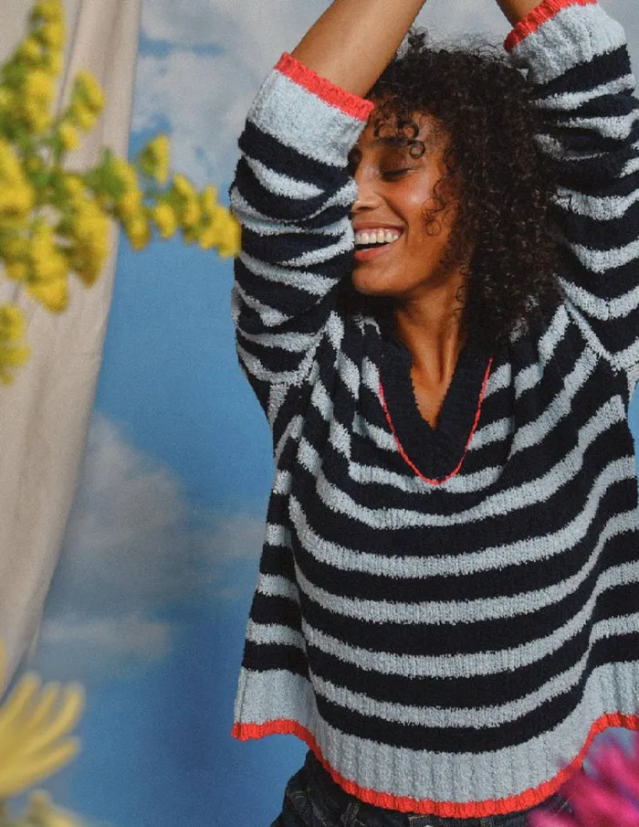 Sundry Clothing Sweaters Women Women039s Heart Embroidery Striped VNeck Sweater In Deep Navy Deep Navy Sundry Clothing Sweaters Women Women039s Heart Embroidery Striped VNeck Sweater In Deep Navy Deep Navy