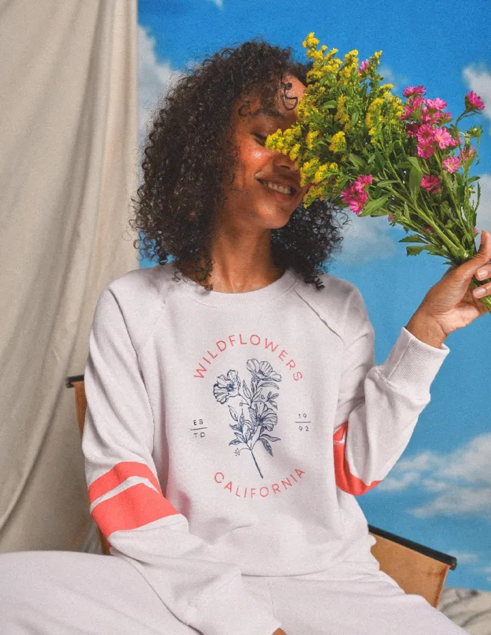 Sundry Clothing Sweatshirts Women Women039s Wildflowers Raglan Sweatshirt In Oyster Oyster Sundry Clothing Sweatshirts Women Women039s Wildflowers Raglan Sweatshirt In Oyster Oyster