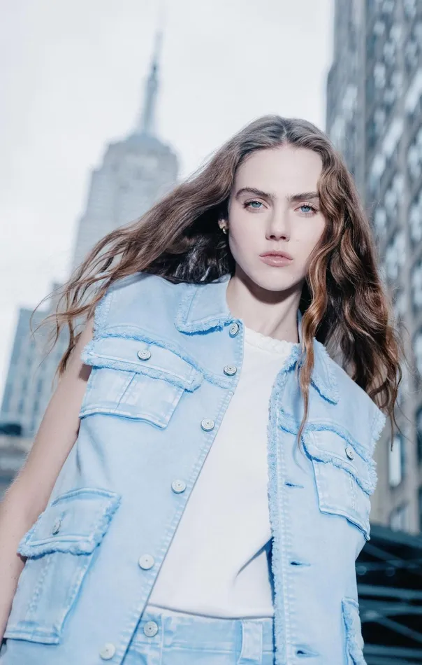 Women Cinq Sept Denim Sleeveless Vera Jacket Skylight
