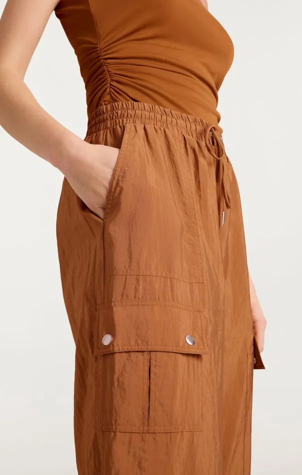 Women Cinq Sept Pants Nitsan Parachute Pant Baked Cookie