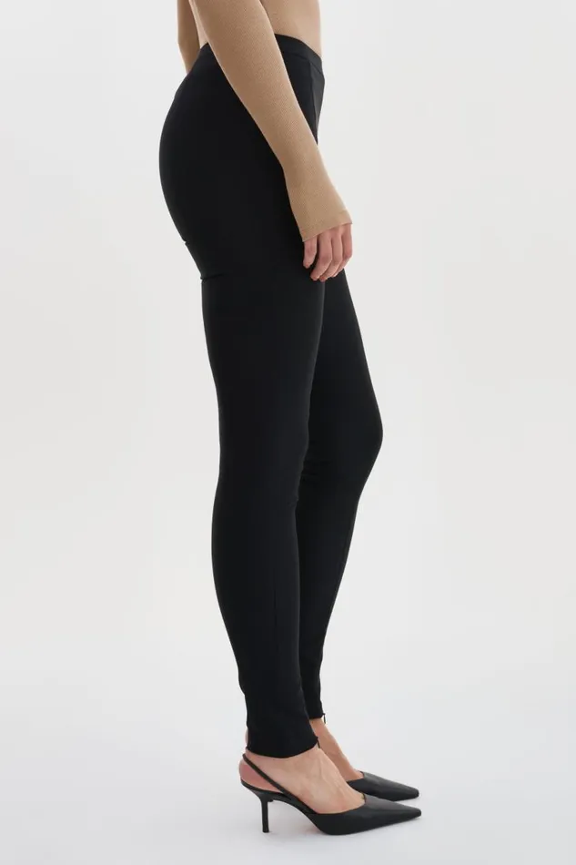 Women ELAINE Twill Leggings Black LAMARQUE Pants and Shorts Women ELAINE Twill Leggings Black LAMARQUE Pants and Shorts