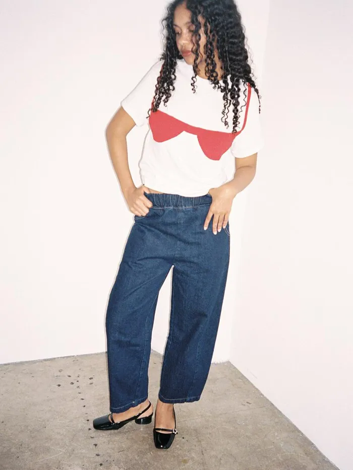 Women Florida Woman Applique Tee Apple Red Lisa Says Gah Knit Tops