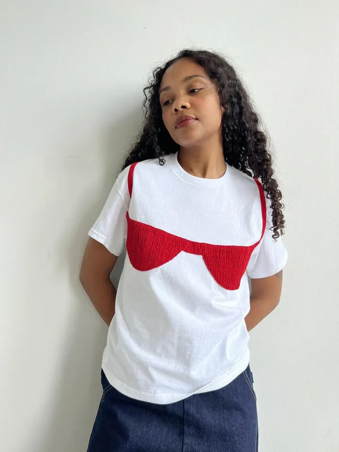 Women Florida Woman Applique Tee Apple Red Lisa Says Gah Knit Tops