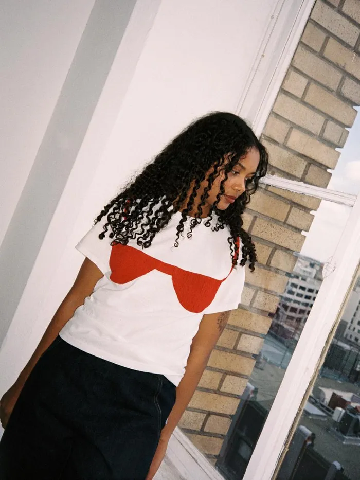 Women Florida Woman Applique Tee Apple Red Lisa Says Gah Knit Tops