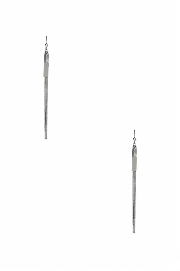 Women GUESS SilverTone Snake Chain Linear Earrings Silver Jewelry