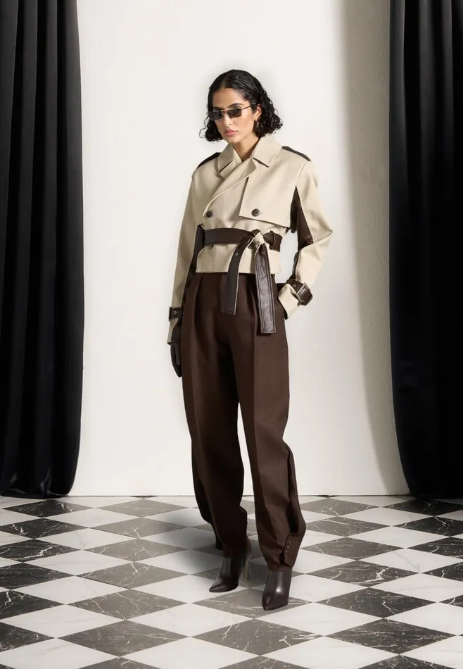 Women Manire De Voir Cropped Trench Coat With Belt Beigebrown