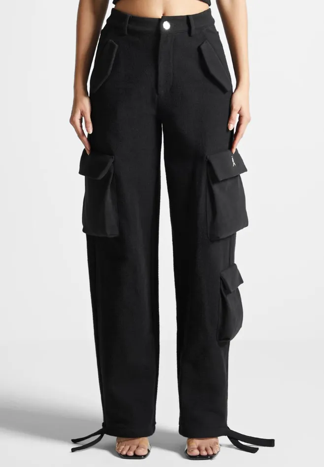 Women Manire De Voir High Waisted Loopback Cargo Pants Black