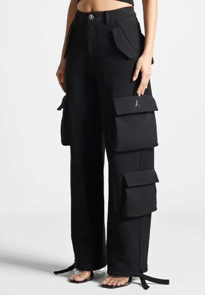 Women Manire De Voir High Waisted Loopback Cargo Pants Black