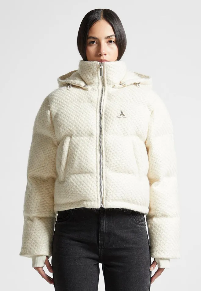 Women Manire De Voir Textured Knit Puffer Jacket Cream