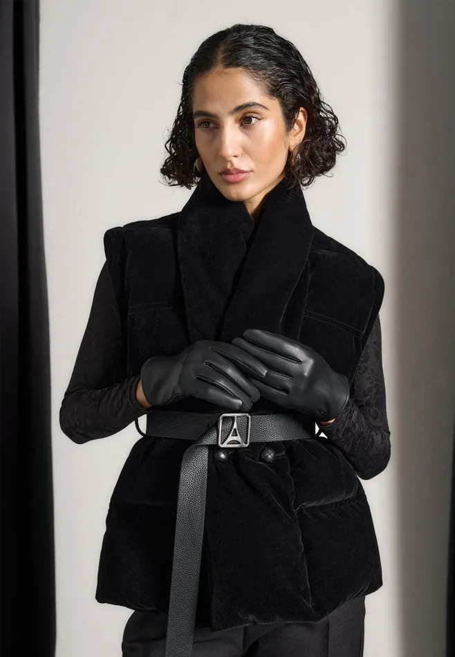 Women Manire De Voir Velvet Wrap Belted Puffer Jacket Black
