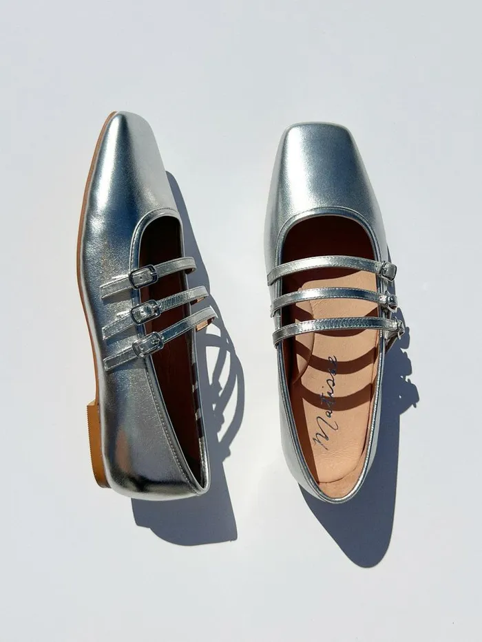 Women Nova Flat Silver Lisa Says Gah Flats