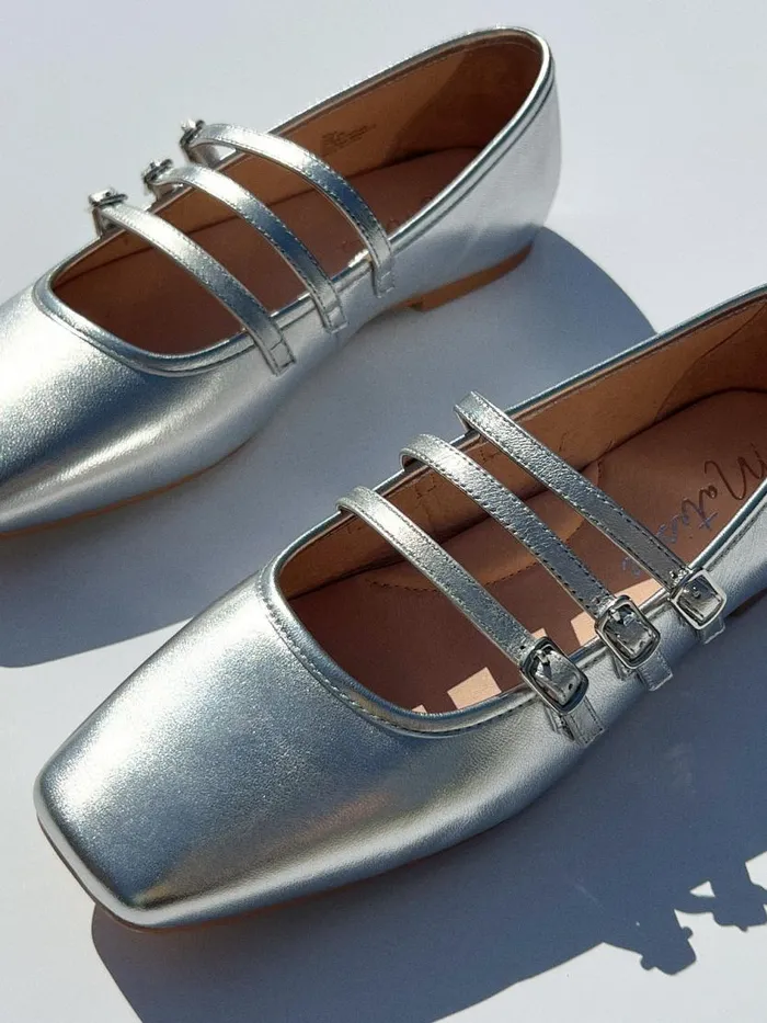 Women Nova Flat Silver Lisa Says Gah Flats