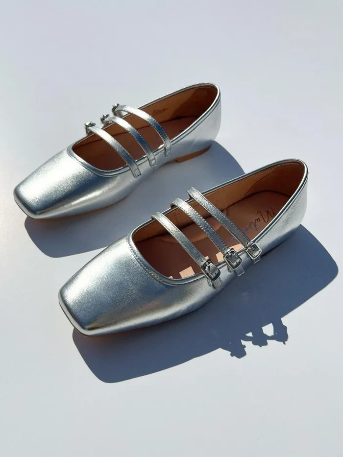 Women Nova Flat Silver Lisa Says Gah Flats