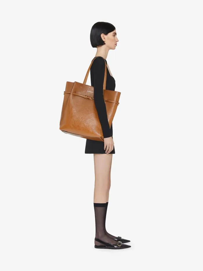 Women Shoulder Bags Givenchy Medium Voyou Tote Bag In Leather Soft Tan Women Shoulder Bags Givenchy Medium Voyou Tote Bag In Leather Soft Tan